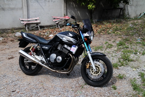 ขาย CB400 สวยสวย ทะเบียนแท้ โอนขนส่งได้เลย