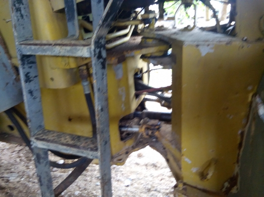 รถตักมี3คัน ขายเหมาและแยกขายก็ได้ พร้อมใช้ทุกคัน