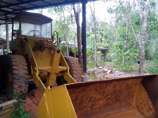 รถตักมี3คัน ขายเหมาและแยกขายก็ได้ พร้อมใช้ทุกคัน