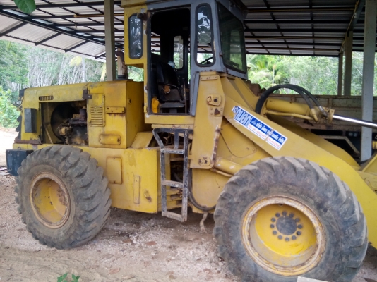 รถตักมี3คัน ขายเหมาและแยกขายก็ได้ พร้อมใช้ทุกคัน