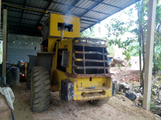 รถตักมี3คัน ขายเหมาและแยกขายก็ได้ พร้อมใช้ทุกคัน