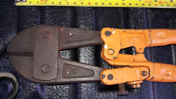 ขายกรรไกรตัดเหล็กมือสองยาว18นิ้ว