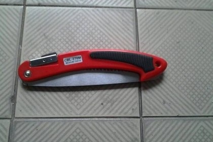 ขายเลื่อยพับได้ ตัดกิ่งไม้ ยี่ห้อKING EAGLE. MADE IN TAIWAN.