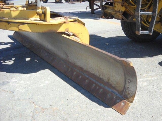 140H #APM01*** ปี2004 8,137ชม. พร้อมScarifierมือ1 (ยี่ห้อ Diamond) 140H #APM01*** ปี2004 8,137ชม. พร้อมScarifierมือ1 (ยี่ห้อ Diamond)