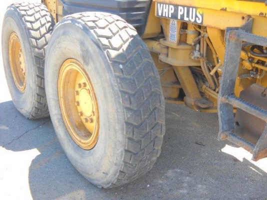 140H #APM01*** ปี2004 8,137ชม. พร้อมScarifierมือ1 (ยี่ห้อ Diamond) 140H #APM01*** ปี2004 8,137ชม. พร้อมScarifierมือ1 (ยี่ห้อ Diamond)