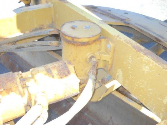 140H #APM01*** ปี2004 8,137ชม. พร้อมScarifierมือ1 (ยี่ห้อ Diamond) 140H #APM01*** ปี2004 8,137ชม. พร้อมScarifierมือ1 (ยี่ห้อ Diamond)