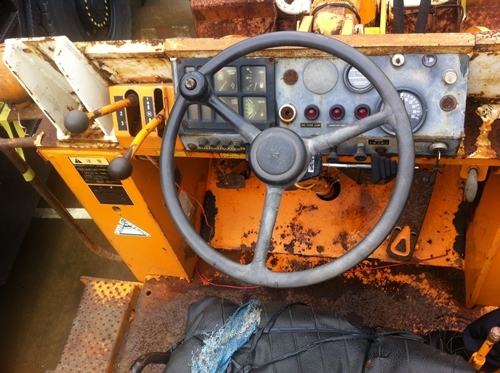 เก่านอก KOMATRU 515 มาพร้อมบุ้งกี๊ สภาพดีมาก พร้อมใช้งาน เก่านอก KOMATRU 515 มาพร้อมบุ้งกี๊ สภาพดีมาก พร้อมใช้งาน