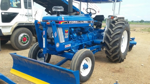 ขายรถไถฟอร์ด6610