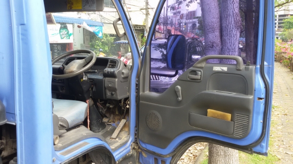 ขายด่วนรถบรรทุก 6 ล้อดัมพ์   ISUZU NQR  ปีจดทะเบียน 2548