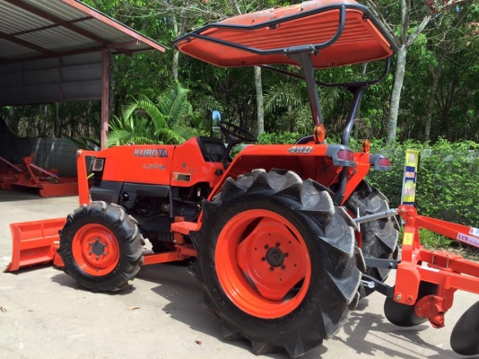 ขายรถไถKubota L3408 (4WD) พร้อมใบมีดหน้าและผานบุกเบิกใหม่ๆ รถพร้อมใช้งาน ขายรถไถKubota L3408 (4WD) พร้อมใบมีดหน้าและผานบุกเบิกใหม่ๆ รถพร้อมใช้งาน