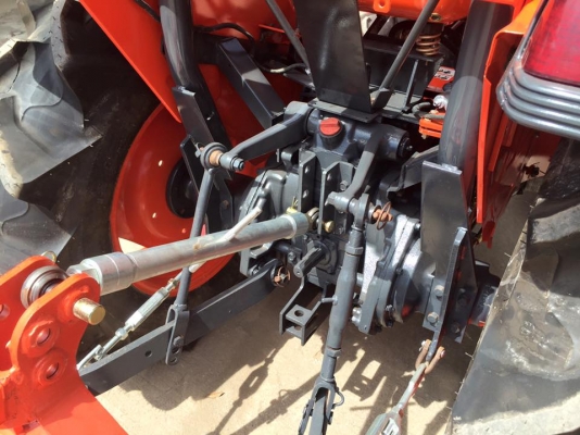 ขายรถไถKubota L3408 (4WD) พร้อมใบมีดหน้าและผานบุกเบิกใหม่ๆ รถพร้อมใช้งาน ขายรถไถKubota L3408 (4WD) พร้อมใบมีดหน้าและผานบุกเบิกใหม่ๆ รถพร้อมใช้งาน