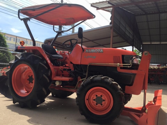 ขายรถไถKubota L3408 (4WD) พร้อมใบมีดหน้าและผานบุกเบิกใหม่ๆ รถพร้อมใช้งาน