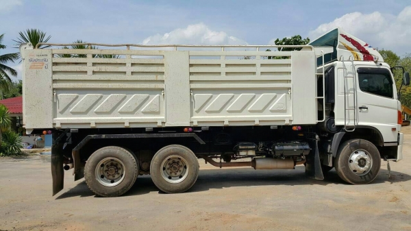 รถฮีโน่ 10 ล้อดั้ม FM2P 380 แรงม้า. ปี 55. ,  ( * รถวิ่ง 14x,xxx กม. )    สนใจติดต่อ  081 - 6079515