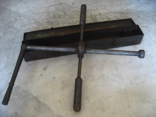 vintage cross Wrench ประแจกากบาท งานเก่า