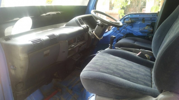 รถอีซุซุ 6 ล้อดั้ม 100 แรงม้า.  ปี 2519. ( รถประกอบ. )   สนใจติดต่อ  081 - 6079515