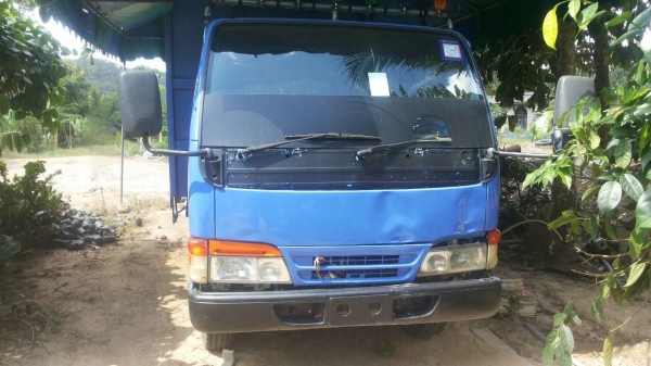 รถอีซุซุ 6 ล้อดั้ม 100 แรงม้า.  ปี 2519. ( รถประกอบ. )   สนใจติดต่อ  081 - 6079515