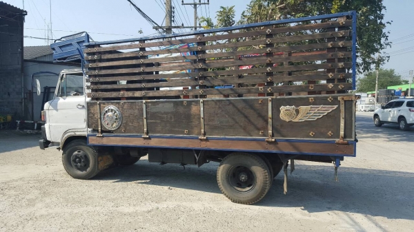 หกล้อKM310 เครื่องDQ 100 เครื่องคัชซีสวย กะบะดีหัวไม่ผุ พร้อมใช้ทะเบียน.ม 79 เล่มเอกสารครบ