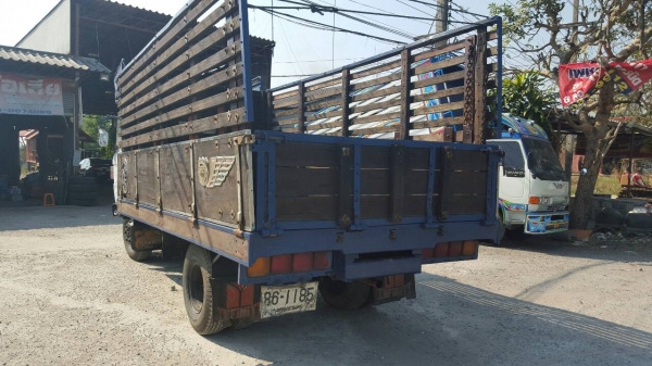 หกล้อKM310 เครื่องDQ 100 เครื่องคัชซีสวย กะบะดีหัวไม่ผุ พร้อมใช้ทะเบียน.ม 79 เล่มเอกสารครบ