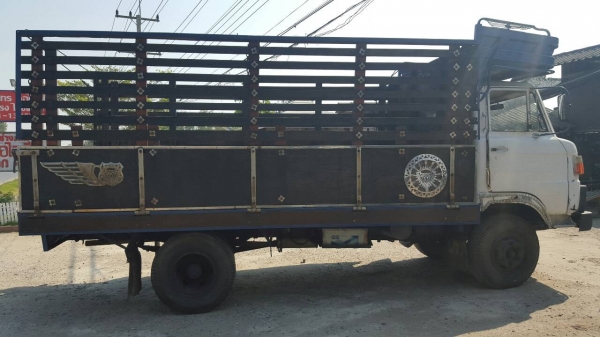 หกล้อKM310 เครื่องDQ 100 เครื่องคัชซีสวย กะบะดีหัวไม่ผุ พร้อมใช้ทะเบียน.ม 79 เล่มเอกสารครบ