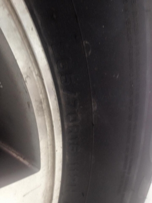 ขายล้อวีโก้พร้อมยางใหม่ 265/70/16