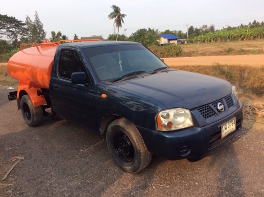 รถกระบะNISSAN บรรทุกน้ำ 200ลิตร ปี2001 เครื่อง 2700 พวงมาลัยพาว์เวอร์ ขาย 155,000 บาท ศุภากร 081-1903107, 081-4252943