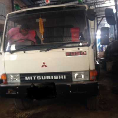 สิบล้อ มิตซู ไอ้หลง FN527MA 6D16-195 ดั้มสวยๆ เกียร์10สปีส 2เพา สภาพดีสวยเดิมพร้อมใช้ ทะเบียนพร้อมโอ ราคา655,000บ.รถสวยน่าใช้