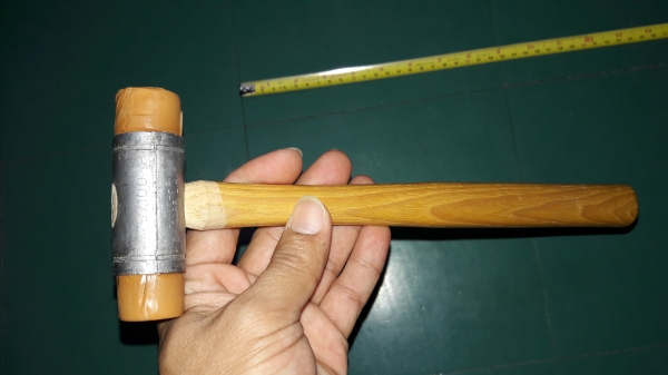 ขายค้อนยางงานเก่า57100 TRIKON NEW PLASTIC CORP.L.A. Made in Usa.