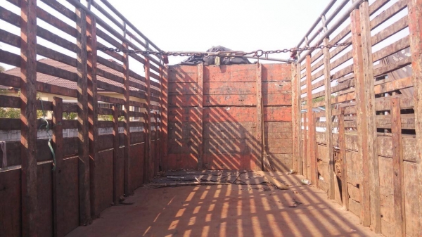 ขาย 10 ล้อ เพลาเดียว HINO KT925 คัสซีสวยจัดตลอดเส้น เครื่อง HO7C 180 แรงม้า ช่วงล่างใหญ่ วางหัว F18 พวงมาลัยพาวเวอร์ ทะเบียนพร้อมโอนครับ