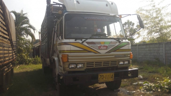 ขาย 10 ล้อ เพลาเดียว HINO KT925 คัสซีสวยจัดตลอดเส้น เครื่อง HO7C 180 แรงม้า ช่วงล่างใหญ่ วางหัว F18 พวงมาลัยพาวเวอร์ ทะเบียนพร้อมโอนครับ