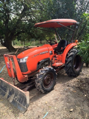 ขายKUBOTA36แรงปี54. ทำงาน1900ชม. อุปกร3ชิ้น