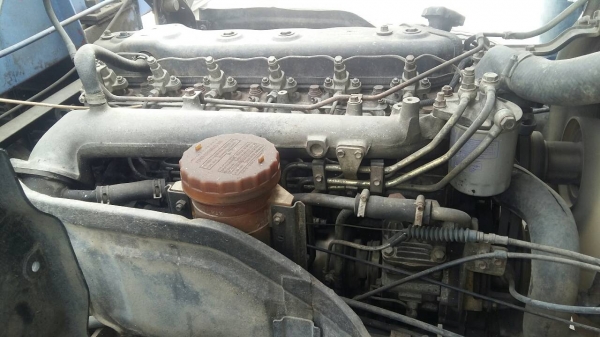 รถอีซูซุ 6 ล้อ ติดเครน 3 ตัน FRR 175 แรงม้า  ปี 48.   สนใจติดต่อ  081 - 6079515