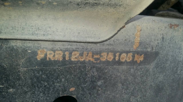 รถอีซูซุ 6 ล้อ ติดเครน 3 ตัน FRR 175 แรงม้า  ปี 48.   สนใจติดต่อ  081 - 6079515