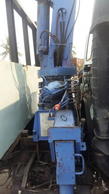 รถอีซูซุ 6 ล้อ ติดเครน 3 ตัน FRR 175 แรงม้า  ปี 48.   สนใจติดต่อ  081 - 6079515