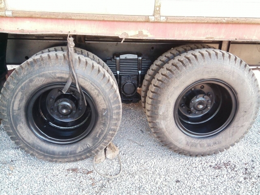 ต้องการขายรถสิบล้อ