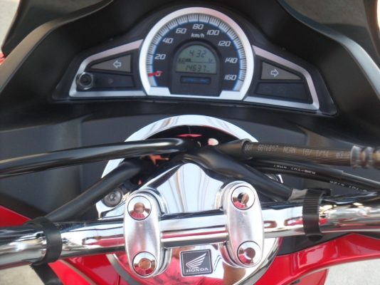 HONDA PCX ปี 2015 สีแดง ไฟ LED 150.cc