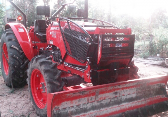 KOBOTA M6040 - 2 เพลา ปี 58 ทำงาน 150 ชม. รถสวยจัดพร้อมใช้งานได้เลยครับ อุปกรณ์ครบพร้อมมีใบดันหน้า ผานพรวน 6 ชุดล่างแน่นเต็มดีสุดๆครับ ขายดาวน์เปลี่ยนสัญญาโอนสิทธิ์ได้เลยครับ ราคาต่อรองเงินดาวน์ได้ครับ