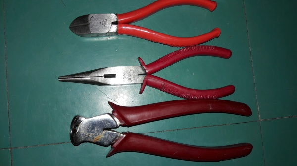 ขายเครื่องมือช่างไฟฟ้าใหม่เก่าเก็บ5ชิ้น