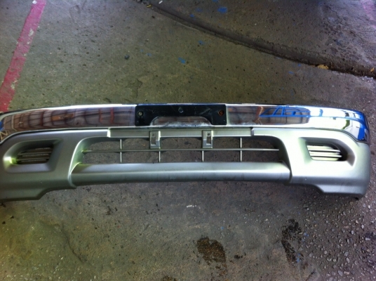 ขายกันชนหน้าtoyotatiger 4wd