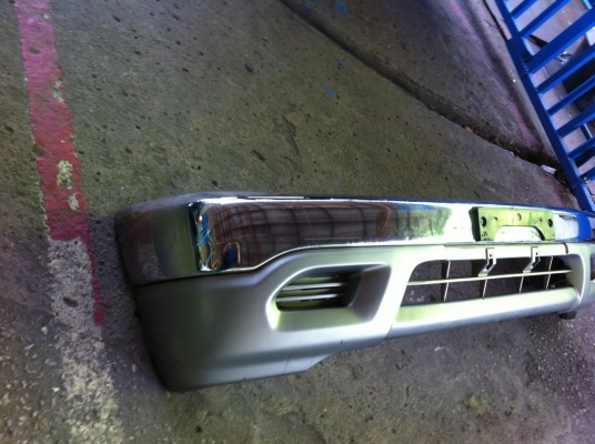 ขายกันชนหน้าtoyotatiger 4wd