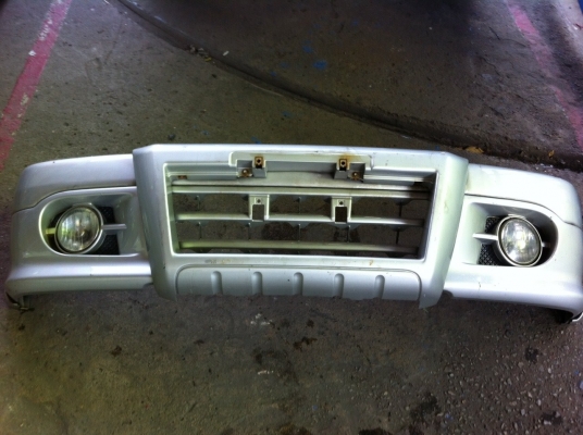 ขายกันชนtoyota sportrider หน้า+สปอร์ทไลท์+กันชนหลัง แท้ทั้งชุด