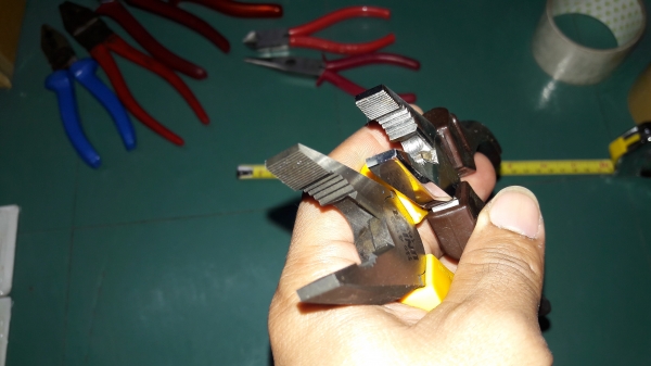 ขายคีมปากจิ้งจกUNIOR ขนาด6.5" และ5.5"งานเก่าสโลวีเนียเก่าเก็บ