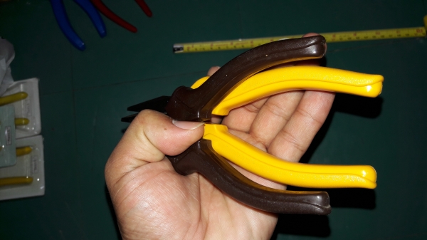 ขายคีมปากจิ้งจกUNIOR ขนาด6.5" และ5.5"งานเก่าสโลวีเนียเก่าเก็บ