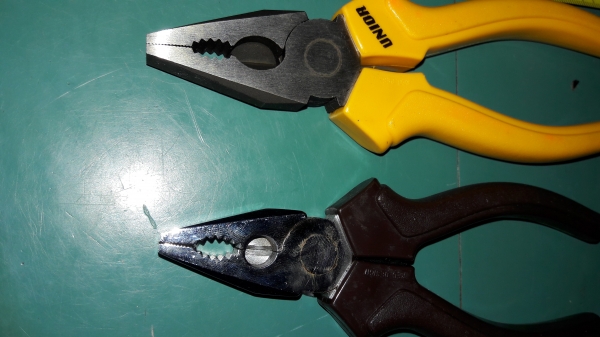 ขายคีมปากจิ้งจกUNIOR ขนาด6.5" และ5.5"งานเก่าสโลวีเนียเก่าเก็บ