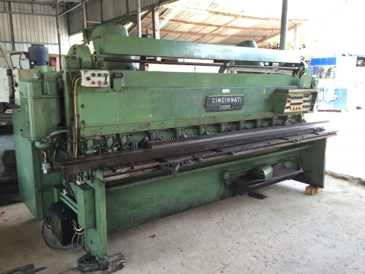 ขายเครื่องตัด10ฟุตตัดได้4มิลของอเมริกาพร้อมแบ็ตเก็ตไฟฟ้าและรางสไลด์เหล็กครับผม