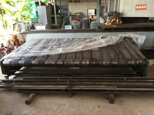 ขายเครื่องตัด10ฟุตตัดได้4มิลของอเมริกาพร้อมแบ็ตเก็ตไฟฟ้าและรางสไลด์เหล็กครับผม