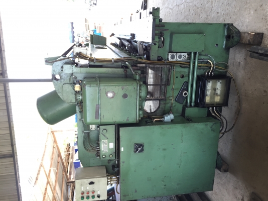 ขายเครื่องตัด10ฟุตตัดได้4มิลของอเมริกาพร้อมแบ็ตเก็ตไฟฟ้าและรางสไลด์เหล็กครับผม