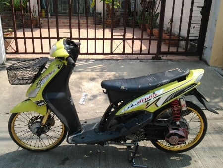ขายมอไซค์ ปี49 ยามาฮ่า รุ่นมีโอ เครื่อง115cc. เครื่องดีแน่นๆ ล้อแต่ง รถสภาพยังโอเค ภาษีขาด1ปี เล่มทะเบียนครบ ขายถูกๆครับ ขายมอไซค์ ปี49 ยามาฮ่า รุ่นมีโอ เครื่อง115cc. เครื่องดีแน่นๆ ล้อแต่ง รถสภาพยังโอเค ภาษีขาด1ปี เล่มทะเบียนครบ ขายถูกๆครับ