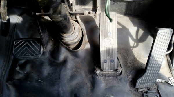 สิบล้อ หัวลาก 2เพา นิสัน UD 280แรง สภาพดีสวยพร้อมใช้ เล่มทะเบียนพร้อมโอน