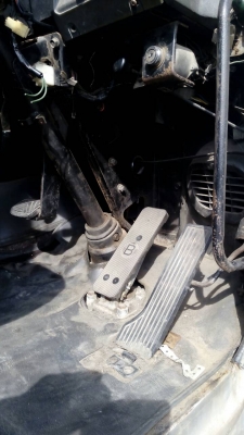 สิบล้อ หัวลาก 2เพา นิสัน UD 280แรง สภาพดีสวยพร้อมใช้ เล่มทะเบียนพร้อมโอน