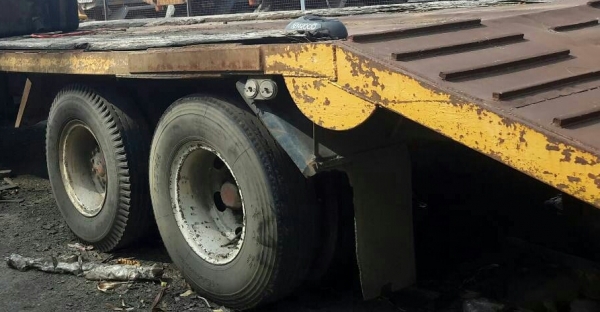 ขาย685,000บ เทนเลอร์ 2เพา บรรทุกแม็คโค 200-320 สิบล้อ2เพา ฮีโน่ FR 639B EK100-260แรง สโลส 2เพาใหญ่ สภาพดีใช้งานได้ปกติ เล่มทะเบียนพร้อมโอน